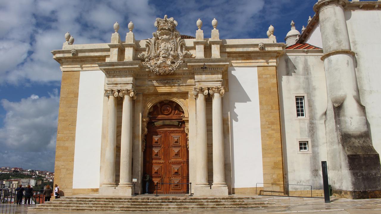 Apartamento Spellos Rosal Luaran gambar